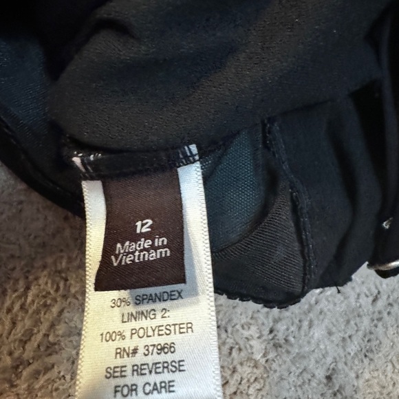 Dana Buchman Slimming One Piece Swim Suit Size 12 NWT - Picture 2 of 11